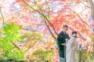 自然と歴史に包まれる祟禅寺で、和装フォトウェディングを