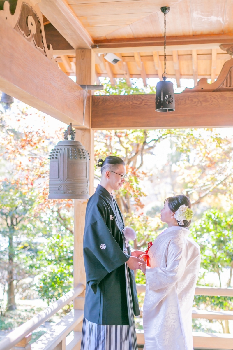 自然と歴史に包まれる祟禅寺で、和装フォトウェディングを