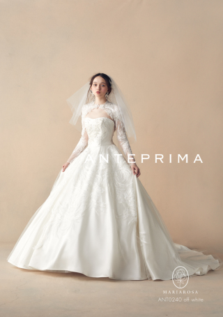 新作ドレス入荷いたしました！