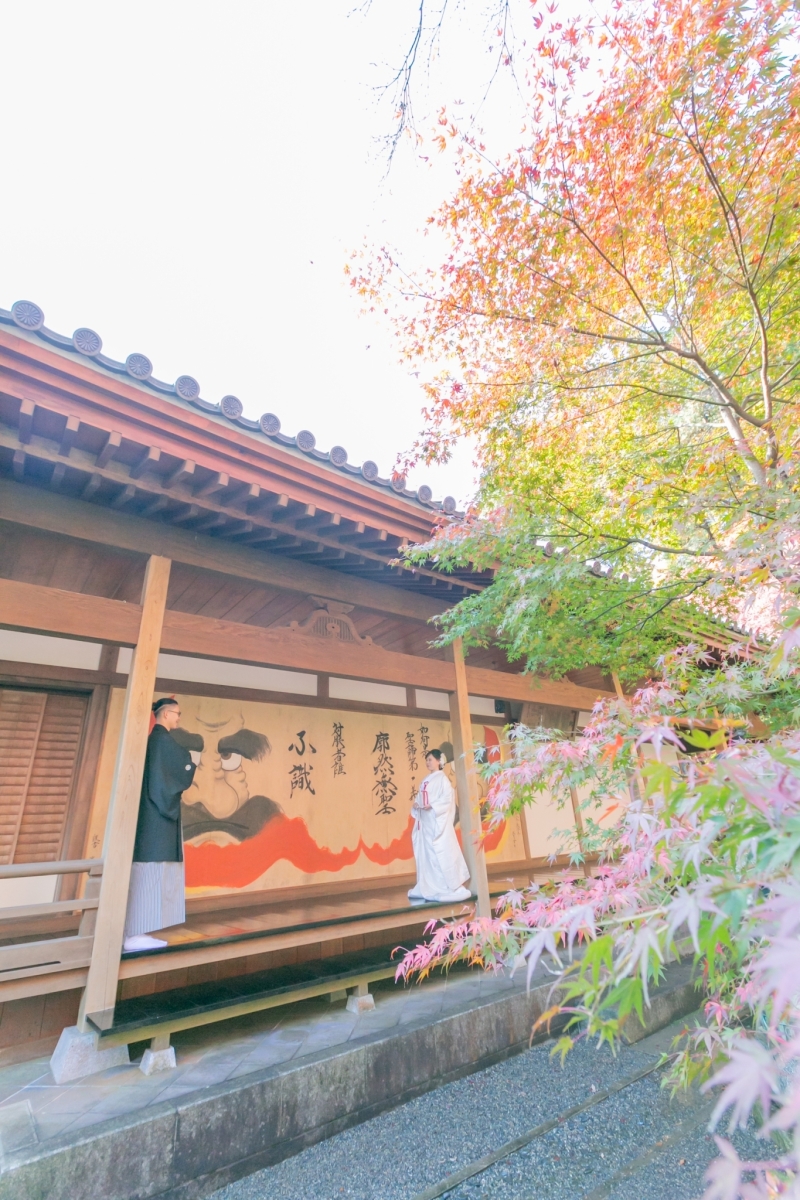 自然と歴史に包まれる祟禅寺で、和装フォトウェディングを