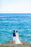 海を背景に二人のバックショット!!