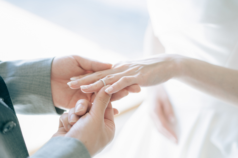 一生に一度の大切な日、どんなドレスを着ますか?