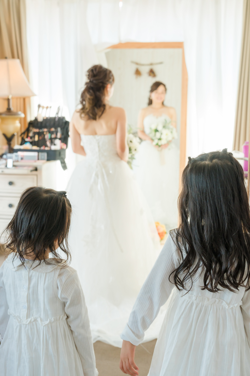 一生に一度の大切な日、どんなドレスを着ますか?