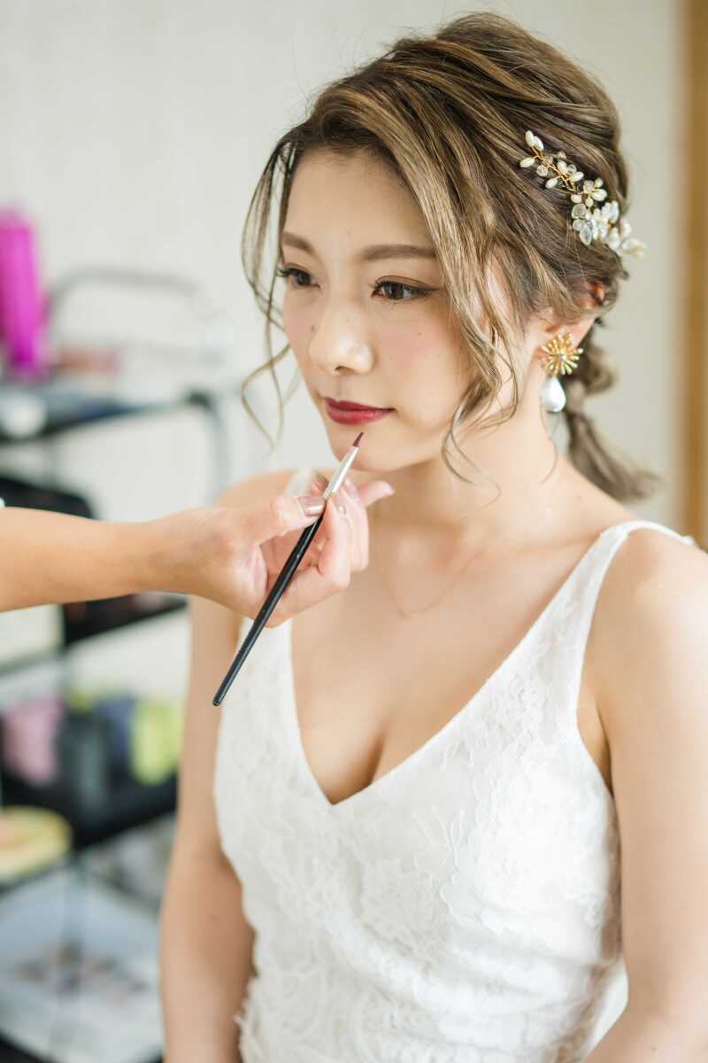 スタイリストの技術に脱帽、より美しく変身した花嫁さま