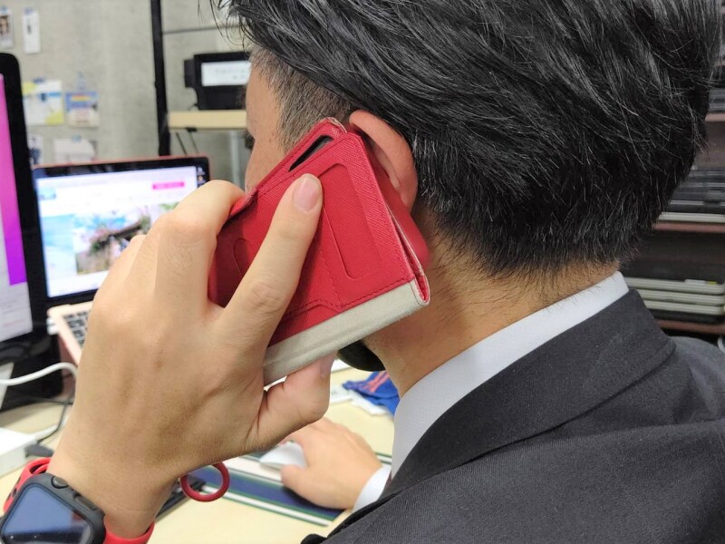 愉快なスタッフ紹介！【サンタのようにお菓子をくれるヤスダ編】