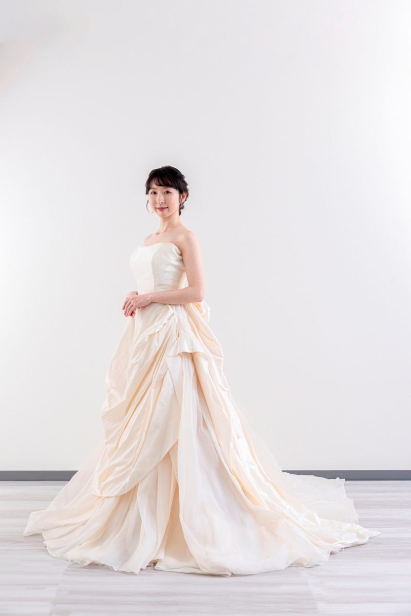 ウエディングドレス入荷♪