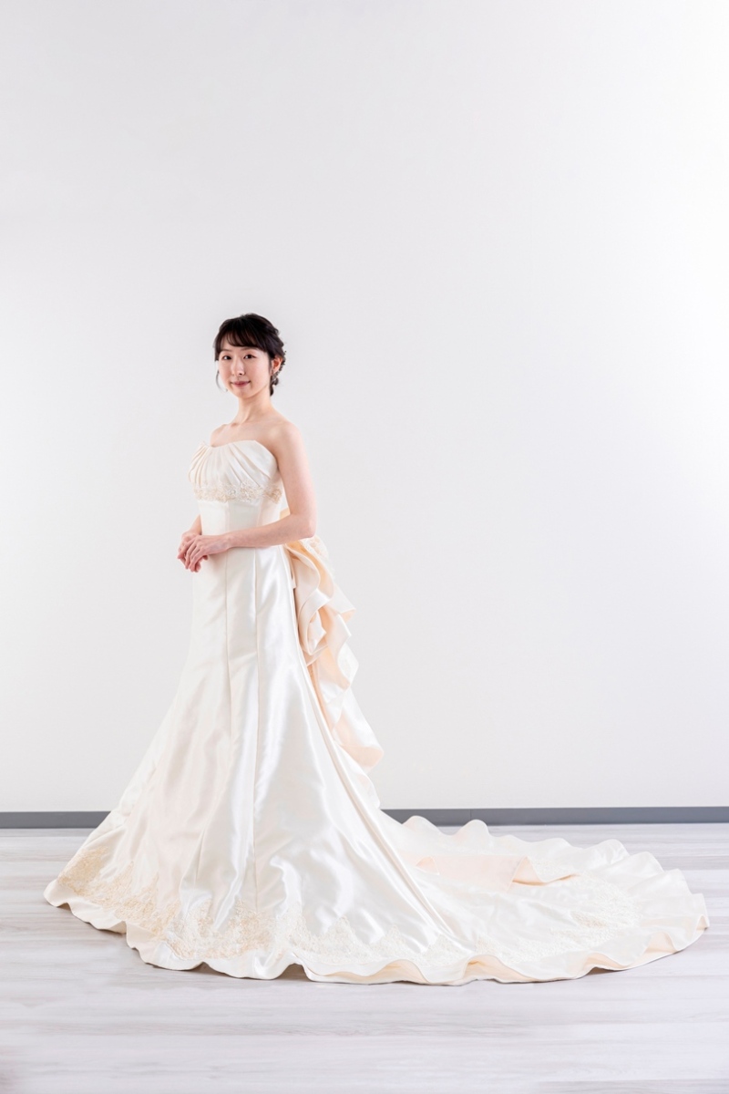 ウエディングドレス入荷♪