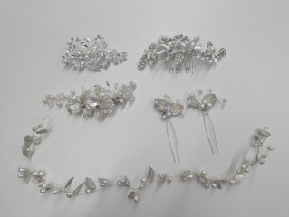 洋装用アクセサリー★