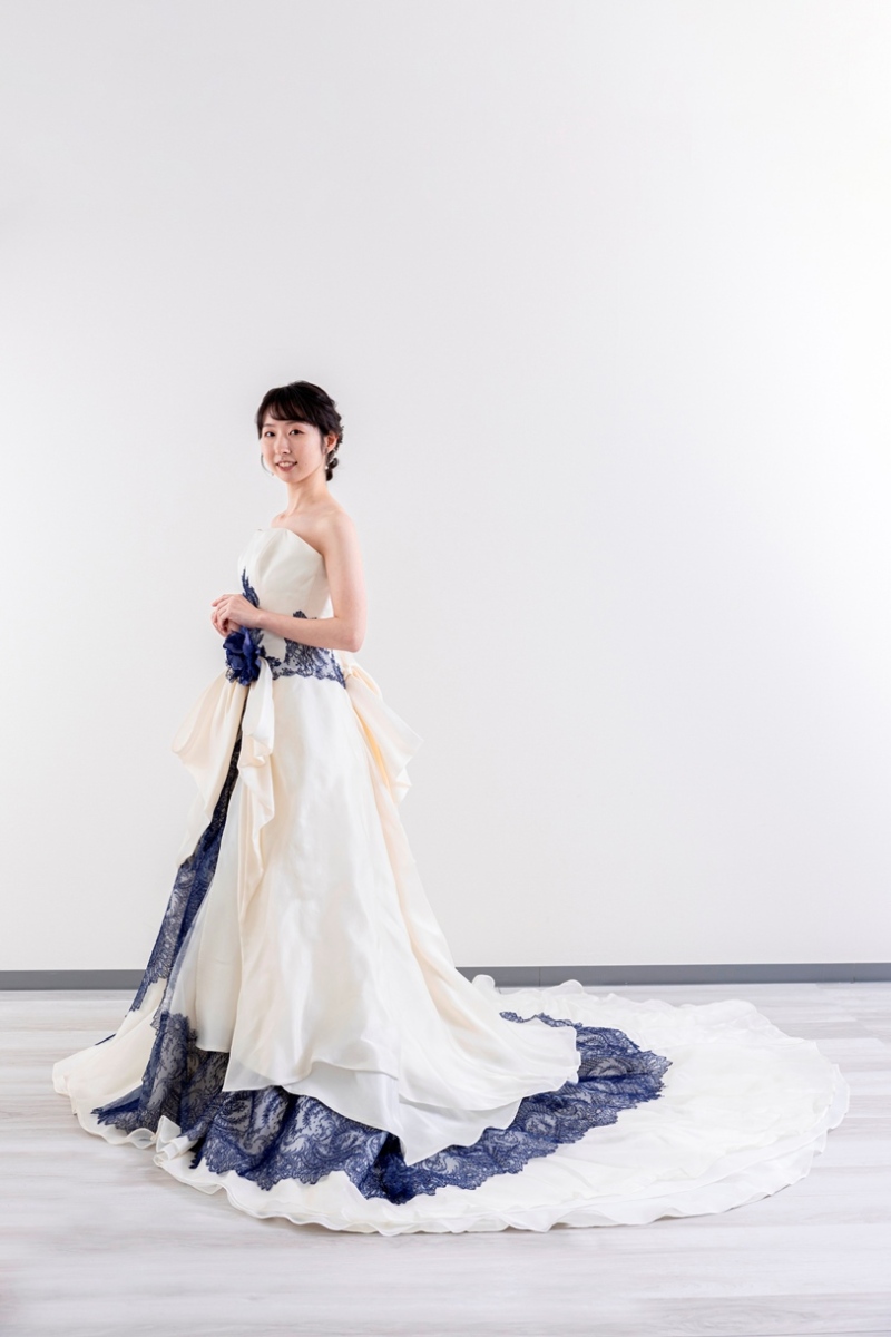 ウエディングドレス入荷♪