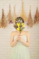 ”あえて見せない”SNS向けの顔を隠した写真特集 ..。〇