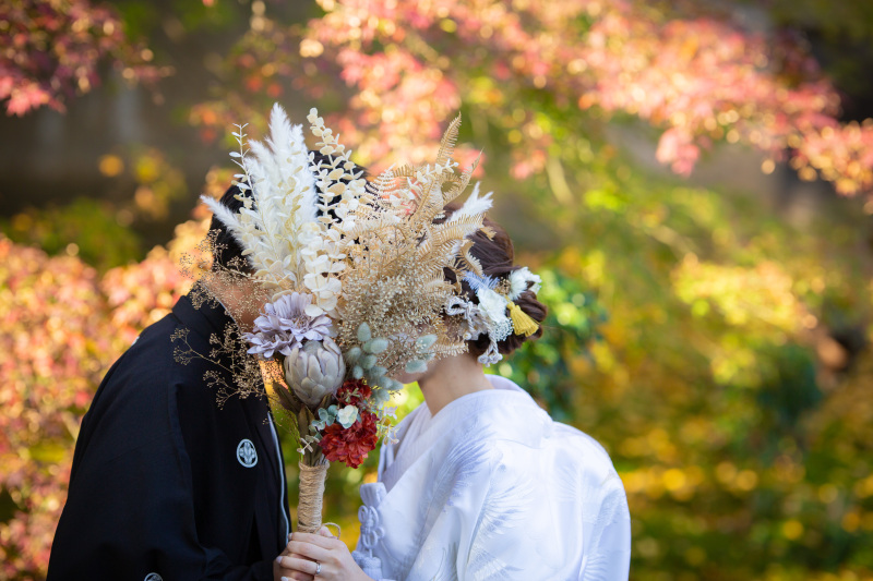 和装にも！クラッチブーケはいかがですか？