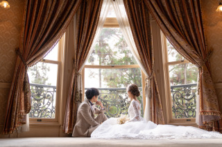 ドレスが映える重厚感・長楽館ロケ