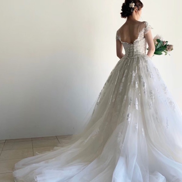 ウェディングドレスのご紹介【41】