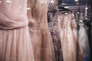 衣裳店 innocentlyのご紹介／FAMILIAR Wedding