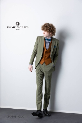 新郎のタキシードも豊富♪