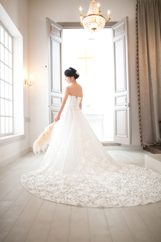 一番似合うドレスを見つけるために、、、、