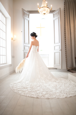 花嫁さまにピッタリのウェディングドレスを。