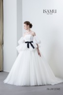 《新作ドレスが入荷しました》