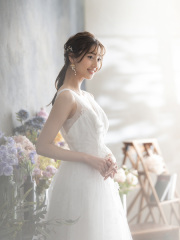 ＜Aライン＆スレンダーラインドレス＞