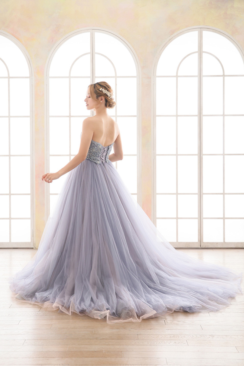 淡く重なるブルーがキレイ♡カラードレス紹介