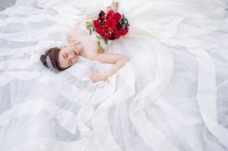 前撮り、後撮り、フォトウェディングのドレス選びとは?