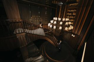 豪華なシャンデリアのあるラウンジ撮影☆