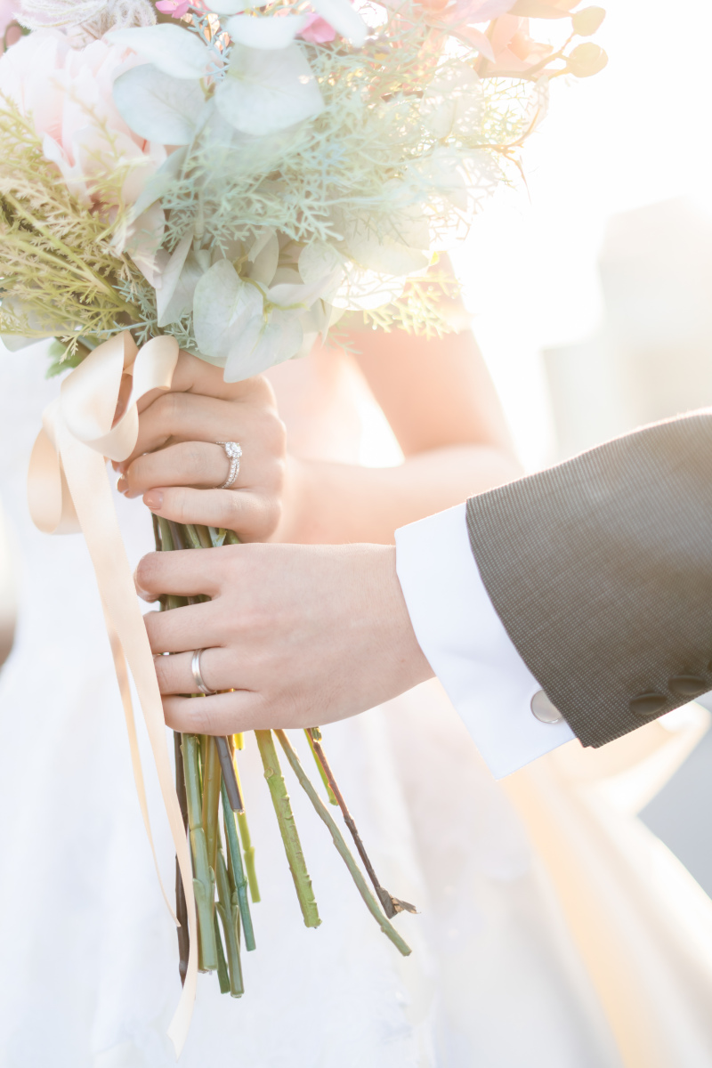 ブーケとともに過ごすフォトウェディング