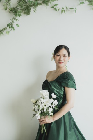 お持ち込みのお花で彩るフォトウェディング