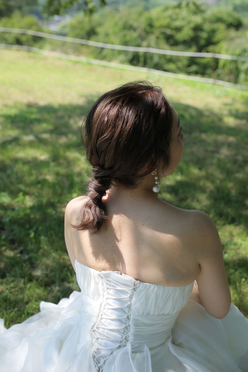 夏ロケのヘアスタイル