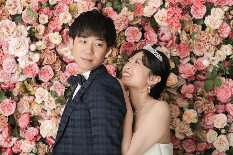 洋装ハウススタジオでおふたりらしいお写真を