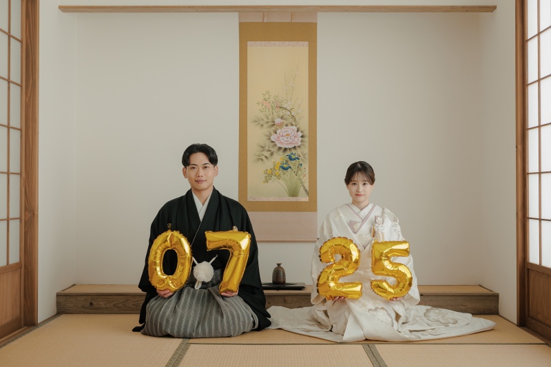 胡蝶蘭×ラベンダーの白無垢コーデ