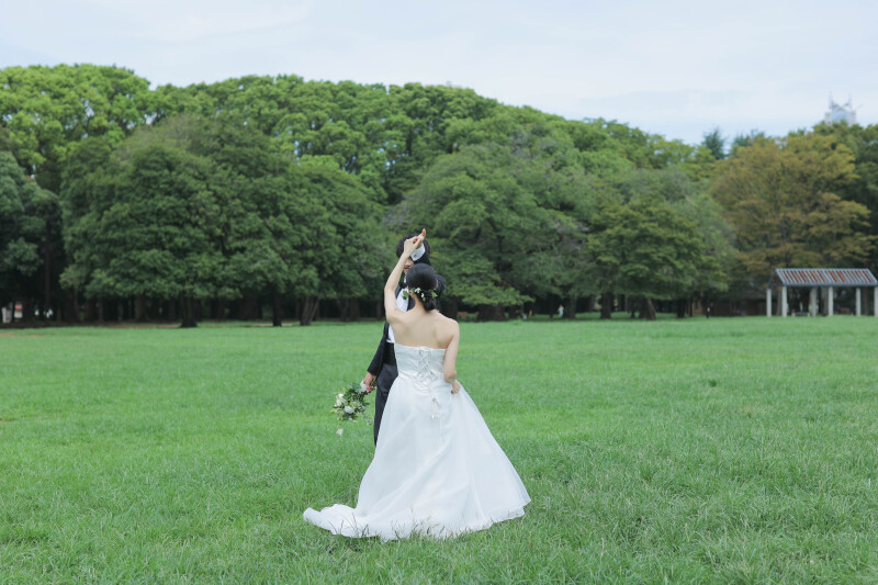 自然な公園に合う衣装・ヘアメイクのご紹介!