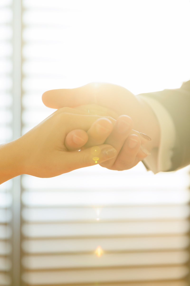 洋装ハウススタジオで叶える、あたたかく美しいウェディングフォト