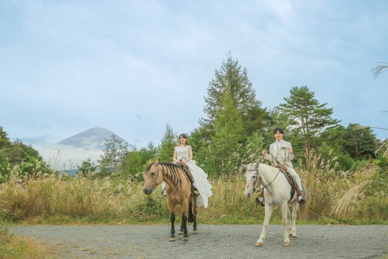 【富士店乗馬プランのご紹介】乗馬をしながら富士山との撮影も!