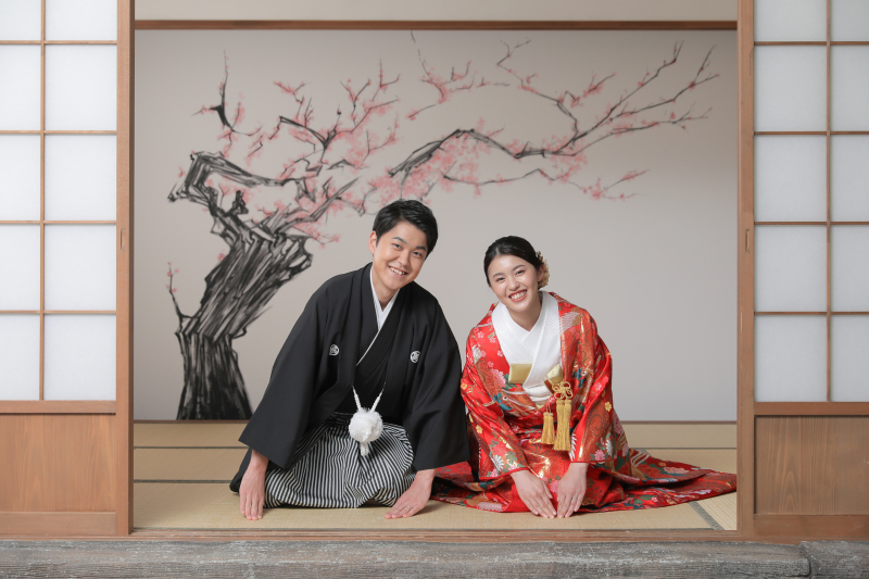 色打掛も白無垢も!屋内庭園スタジオ+和装スタジオ