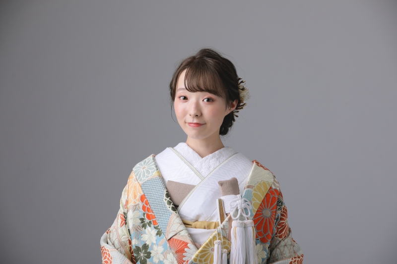 色打掛に合わせた小物のコーディネートとヘアスタイルをご紹介