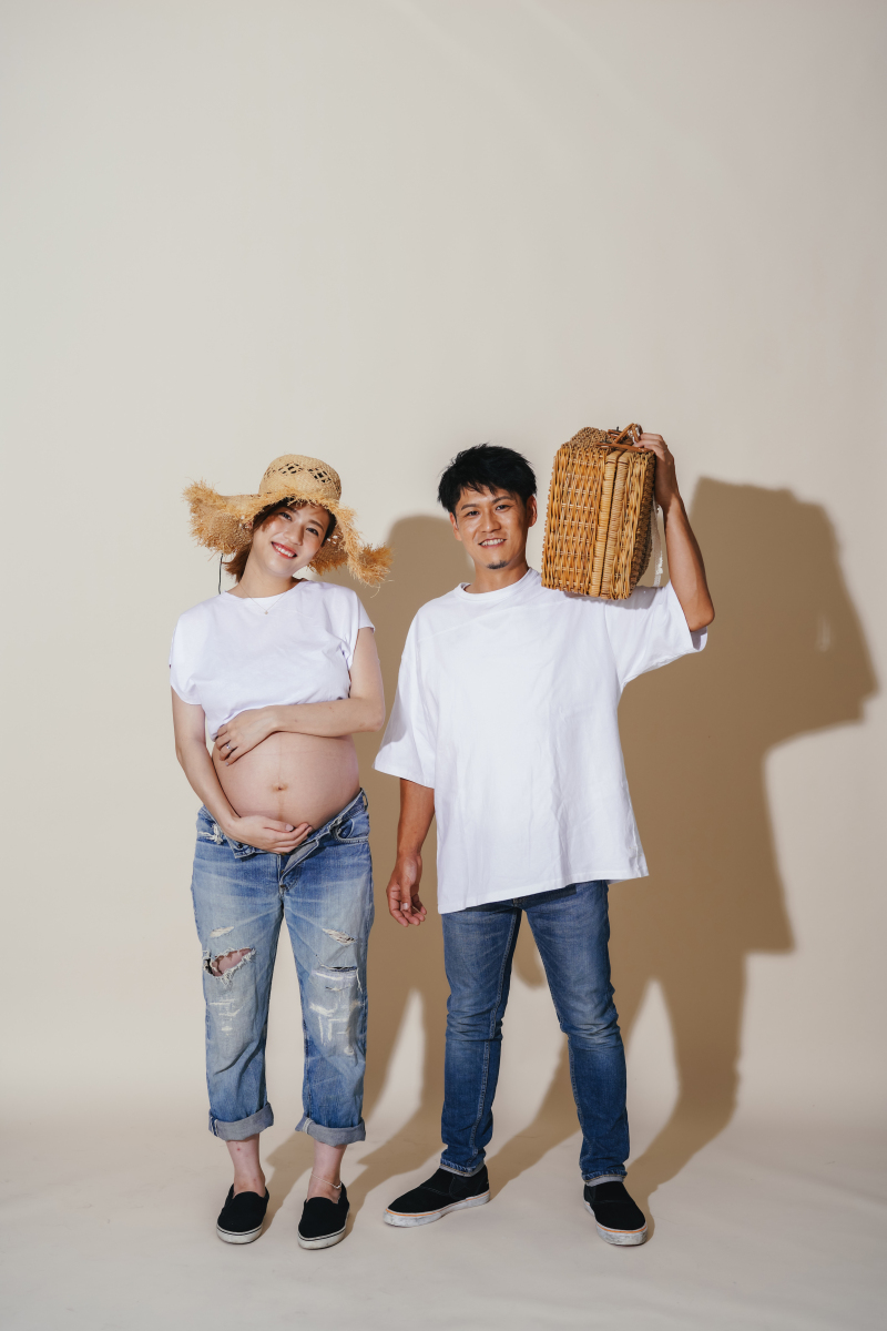 新たに誕生するBabyへのフォトギフトはいかがでしょうか♪〈マタニティフォト〉