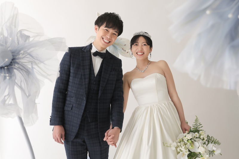 洋装ハウススタジオでおふたりらしいお写真を