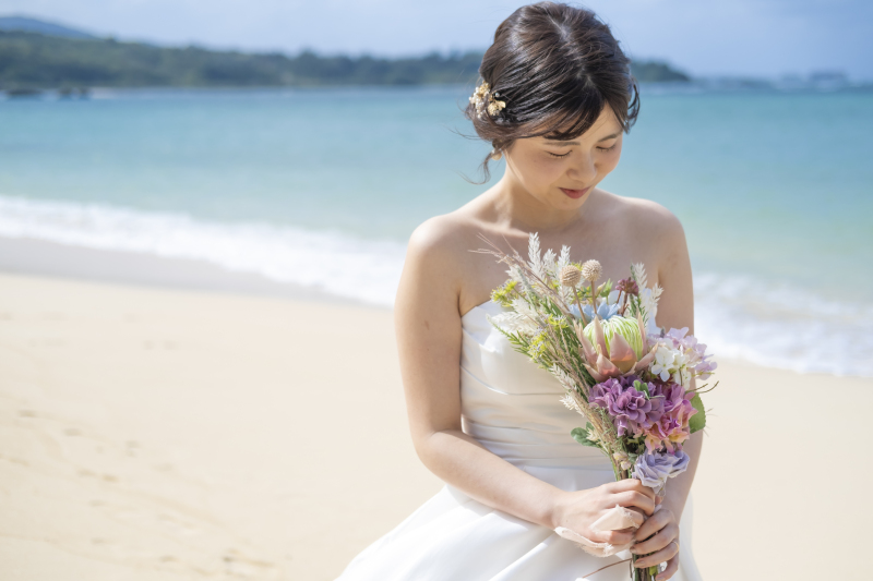 ドレスとヘアアレンジの組み合わせをご紹介♪