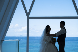 沖縄の海が見えるチャペルで叶える、特別なフォトウェディング♪