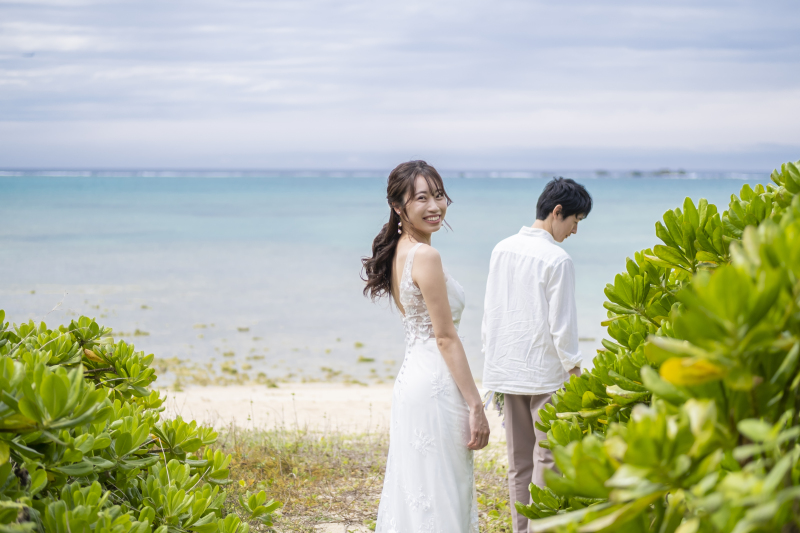 続々と海開き!ウェディングドレスでウォーターインフォトも楽しもう♪