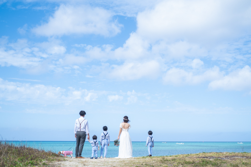 沖縄で過ごすゴールデンウィーク!家族皆でフォトウェディングはいかがでしょうか?♪