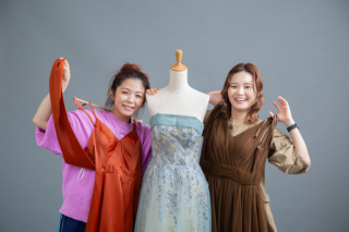 新たなウェディングドレスが入荷しました。