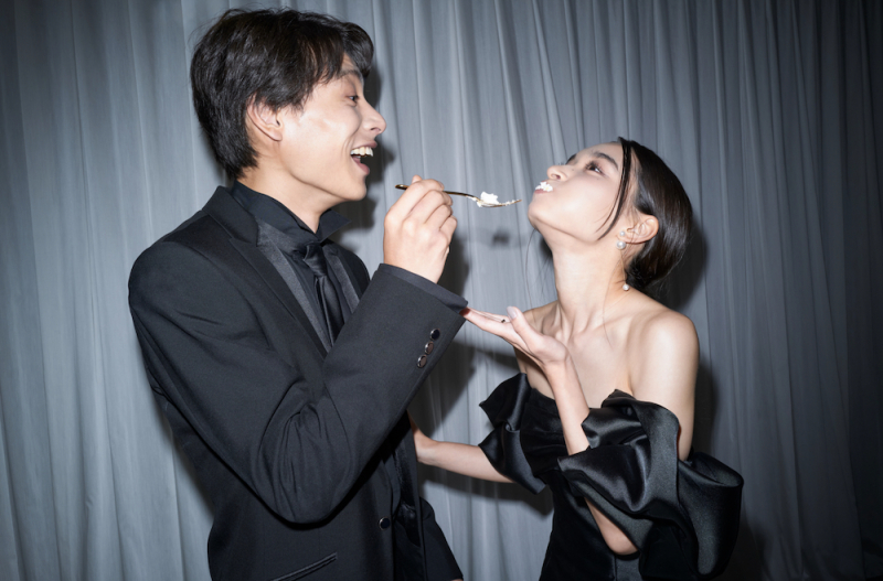 挙式をされない方も。パーティをイメージした背景をご紹介