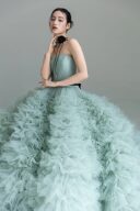 コンプレックスを魅力に変える。お悩み別・運命のドレス選びガイド