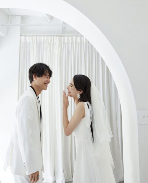 【2023年 新年の結婚報告に!】結婚報告の写真はaimで