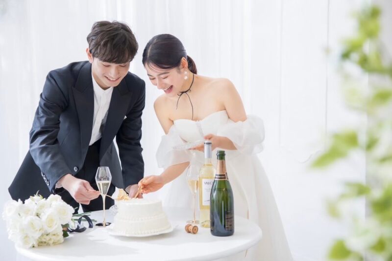 ドレスに合わせるタキシードって?ドレスとタキシードの組み合わせをご紹介