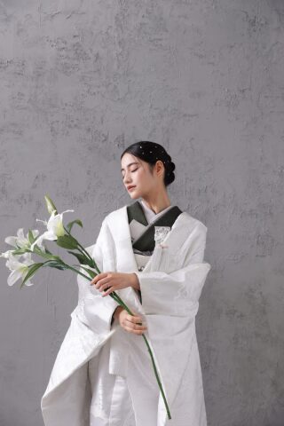 白無垢を自分らしくアップデート。おしゃれ花嫁が選ぶ「色小物」の魔法