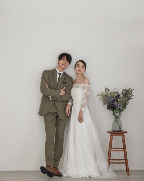 ドレスに合わせるタキシードって?ドレスとタキシードの組み合わせをご紹介