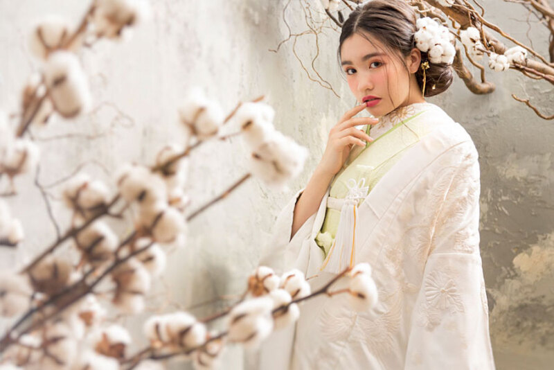 幅広い世代に!フォトウェディングならではのヘアスタイル〜シニヨン編〜